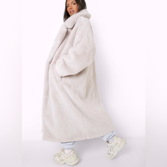 Faux Fur Coat in Cream - Picture 3 of 7